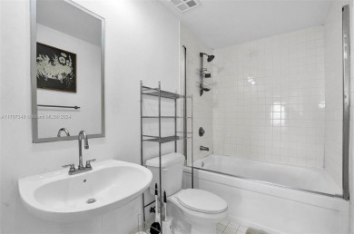 This gem is ready for a new owner. The 2-bedroom /2- Bath open