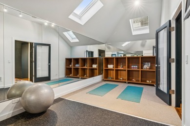 3030 N Lake Shore Drive PH 401 is a 4,265-square-foot 4-bedroom