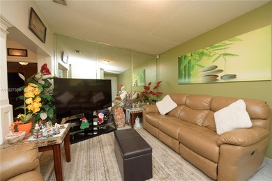 Discover the charm of Lime Grove Estates in this cozy 3-bed