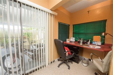 Discover the charm of Lime Grove Estates in this cozy 3-bed