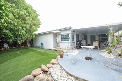 Discover the charm of Lime Grove Estates in this cozy 3-bed