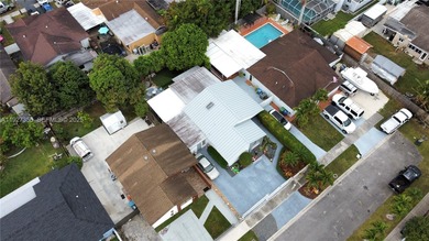 Discover the charm of Lime Grove Estates in this cozy 3-bed