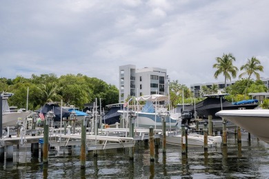 Stunning Bayfront Condo in Moon Bay with Deeded Boat Slip & Boat