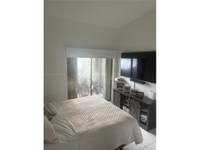 Stunning one-story villa with breathtaking lakefront views! This