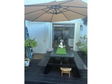 Stunning one-story villa with breathtaking lakefront views! This