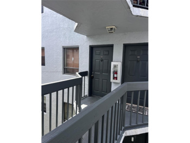 Location Location !!
Confortable 1/1  775sf. Balcony 
Laundry