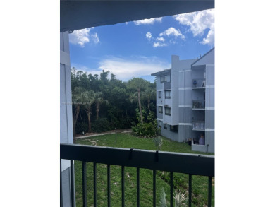 Location Location !!
Confortable 1/1  775sf. Balcony 
Laundry