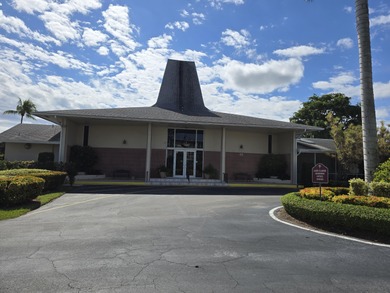 Great water view condo! You will enjoy the view of the fountain