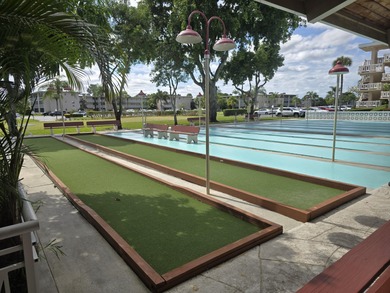 Great water view condo! You will enjoy the view of the fountain