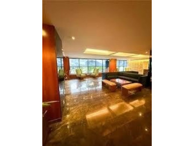 NOTE: PICTURES ARE STAGED

Exceptional value for a high-floor