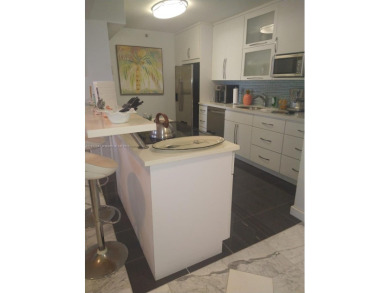 BEST DEAL FOR A 1 BED1.5 BATHS, AT THE BUILDING !! BEST PRICE !!
