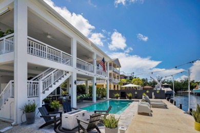 Discover this impeccable modern concrete home, perfectly