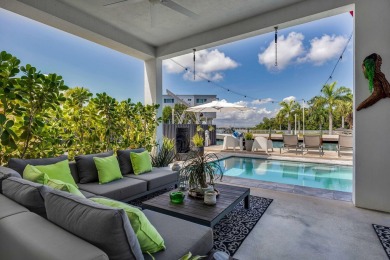 Discover this impeccable modern concrete home, perfectly