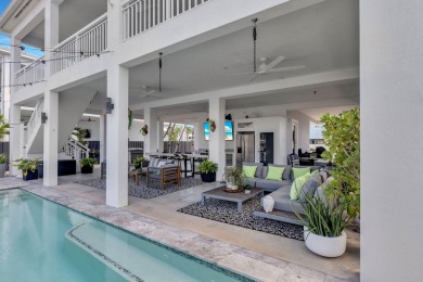 Discover this impeccable modern concrete home, perfectly