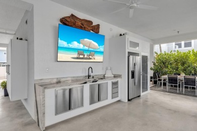 Discover this impeccable modern concrete home, perfectly