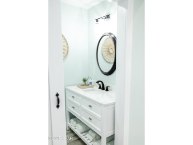 Discover your perfect coastal retreat. This fully furnished