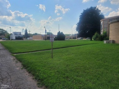 Exceptional opportunity in the heart of Clawson! This sprawling