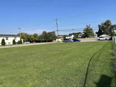 ZONED B1-LOC, POTENTIAL HIGH RISE BUILDING, STRIPT PLAZA, CHILD