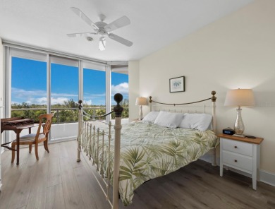 Set above the sparkling waters of Sarasota Bay, this beautifully