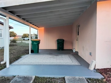 Well-maintained home with view of spring fed freshwater canal