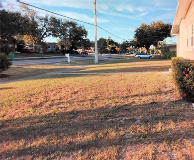 Well-maintained home with view of spring fed freshwater canal
