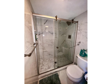 Recently updated bright corner unit in the Lands of the