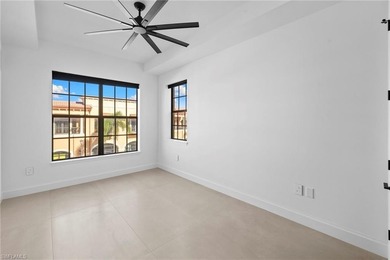 *EXTREMELY RARE* FASHION DRIVE FULLY REMODELED CONDO! Welcome to