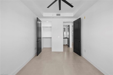 *EXTREMELY RARE* FASHION DRIVE FULLY REMODELED CONDO! Welcome to