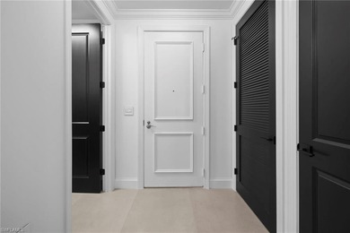 *EXTREMELY RARE* FASHION DRIVE FULLY REMODELED CONDO! Welcome to