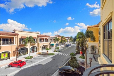 *EXTREMELY RARE* FASHION DRIVE FULLY REMODELED CONDO! Welcome to