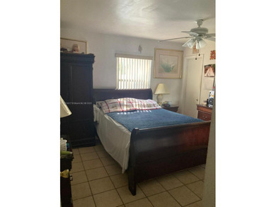 3 beds 2 bath corner home in Sought after area Alhambra Heights