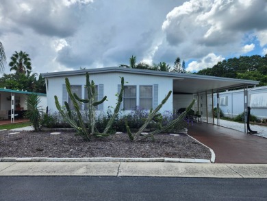 This 2 bed 2 bath home is located in Sun Valley a 5 star 55+