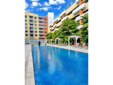 Live the dream in this luxurious biggest 2 bedrooms condo in the