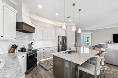 Beautiful BEACHFRONT w/POOL & ELEVATOR.. UNIT E - Stars n