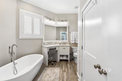 Beautiful BEACHFRONT w/POOL & ELEVATOR.. UNIT E - Stars n