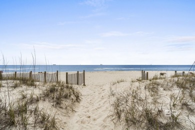 Beautiful BEACHFRONT w/POOL & ELEVATOR.. UNIT E - Stars n