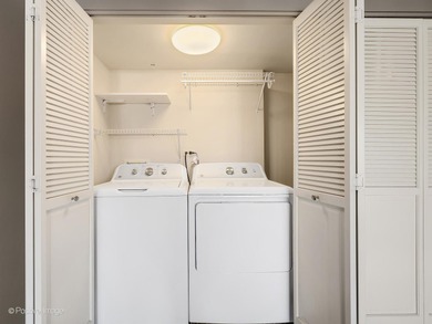 Beautiful and spacious second floor condo in the heart of Tinley