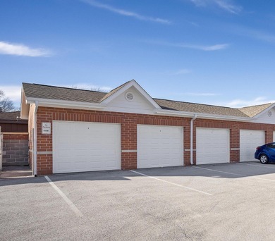 Beautiful and spacious second floor condo in the heart of Tinley