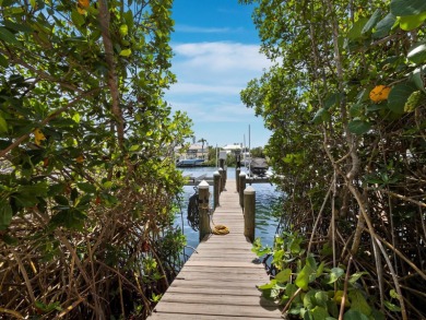 Boaters, this one is rare! On deep, protected water in Cocoanut