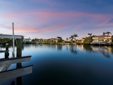 Boaters, this one is rare! On deep, protected water in Cocoanut