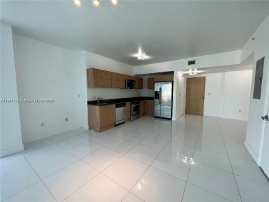 Live in the heart of Downtown Brickell in this modern 1 bed, 1