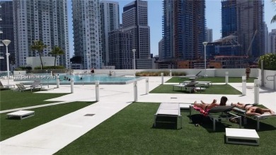 Live in the heart of Downtown Brickell in this modern 1 bed, 1