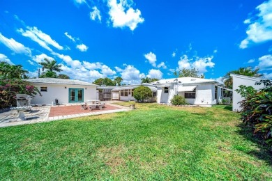 AWESOME Bonus room in the back! 2 bedrooms in the main part of