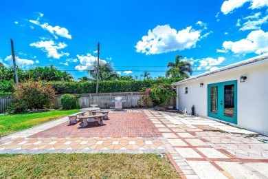 AWESOME Bonus room in the back! 2 bedrooms in the main part of