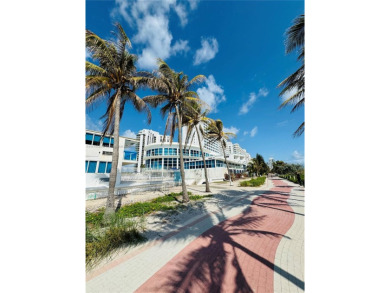 BEAUTIFUL MIAMI BEACH, ON COLLINS AVE WITH POOL, GYM, SAUNA, ETC