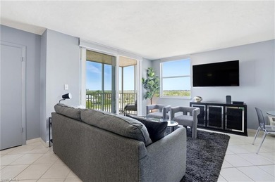 Remodeled and fully turnkey unit!  This efficiency condo is