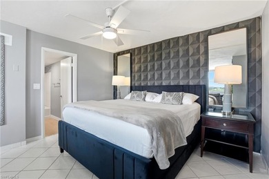 Remodeled and fully turnkey unit!  This efficiency condo is