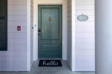 Welcome to this spacious French Quarters condo, perfectly