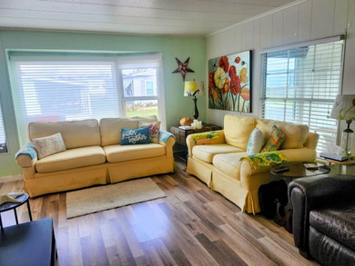 Made you look! This spectacular 2/2 open concept is ready for