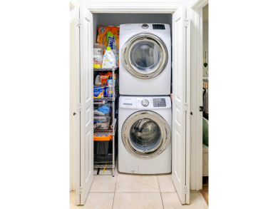 Welcome to this spacious French Quarters condo, perfectly